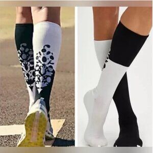 Free People NWT socks black white